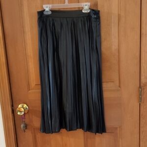 NWOT! Grace Elements Shiny Black Pleated Leather Look A-Line Skirt Size Medium